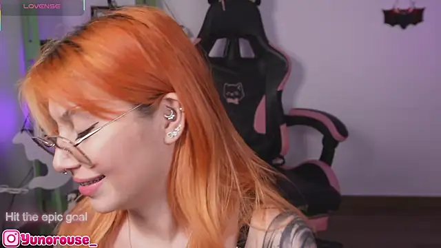 YunoRose  online show from November 10, 6:18 am