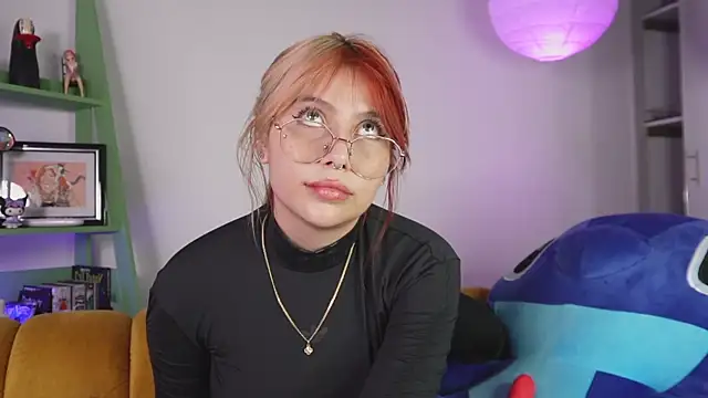 YunoRose  online show from December 19, 4:49 am