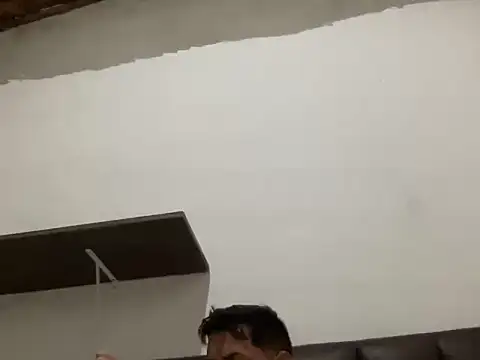 Snapshot of Almir10 chatting on March 3, 9:11 pm Almir10 online show from March 3, 9:11 pm