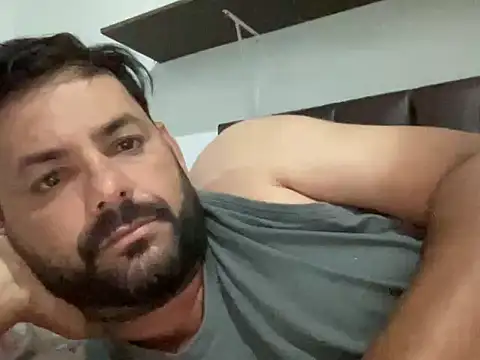 Snapshot of Almir10 chatting on September 19, 12:36 am Almir10 online show from September 19, 12:36 am