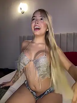 Mia Roswell online show from April 4, 10:38 pm