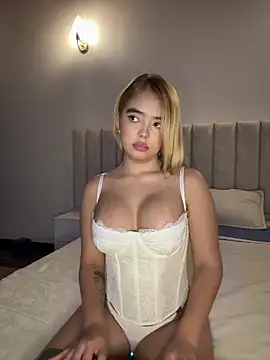 Mia Roswell online show from May 21, 10:18 pm