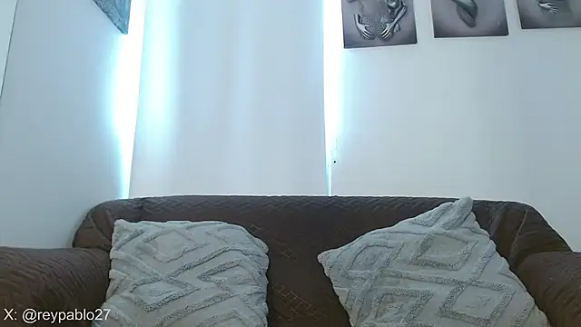 Snapshot of ReyPablo1 chatting on November 29, 1:55 pm ReyPablo1 online show from November 29, 1:55 pm