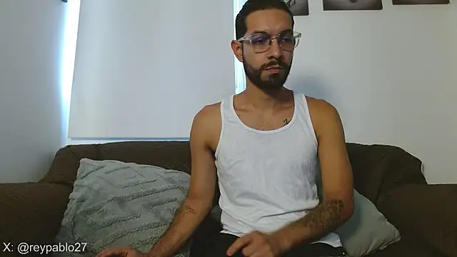 Snapshot of ReyPablo1 chatting on November 27, 9:15 pm ReyPablo1 online show from November 27, 9:15 pm