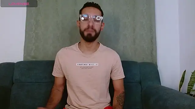 Snapshot of ReyPablo1 chatting on September 14, 2:50 pm ReyPablo1 online show from September 14, 2:50 pm