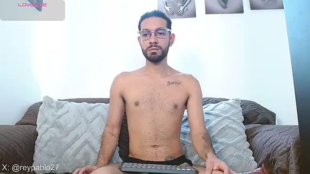 Snapshot of ReyPablo1 chatting on November 23, 5:01 pm ReyPablo1 online show from November 23, 5:01 pm