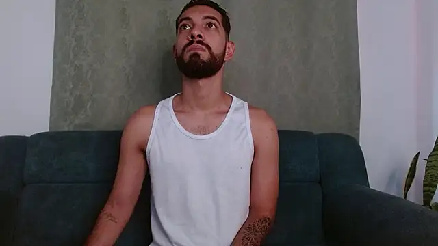 Snapshot of ReyPablo1 chatting on September 8, 8:30 pm ReyPablo1 online show from September 8, 8:30 pm