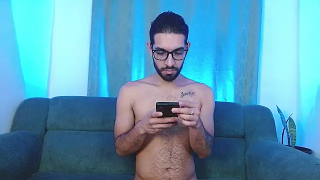 Snapshot of ReyPablo1 chatting on October 15, 11:13 pm ReyPablo1 online show from October 15, 11:13 pm