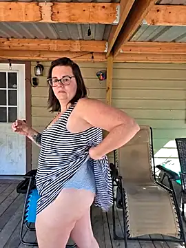 Snapshot of valeriejane chatting on October 17, 7:59 pm valeriejane online show from October 17, 7:59 pm