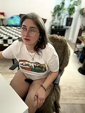 Alix Valentine online show from September 25, 1:11 am