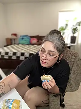 Alix Valentine online show from September 28, 6:04 pm