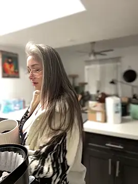 Alix Valentine online show from March 28, 6:09 pm