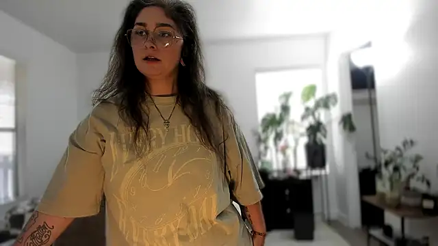 Alix Valentine online show from September 21, 9:09 pm