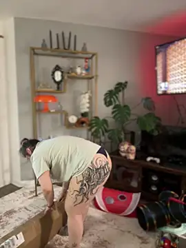 Alix Valentine online show from December 2, 12:00 am