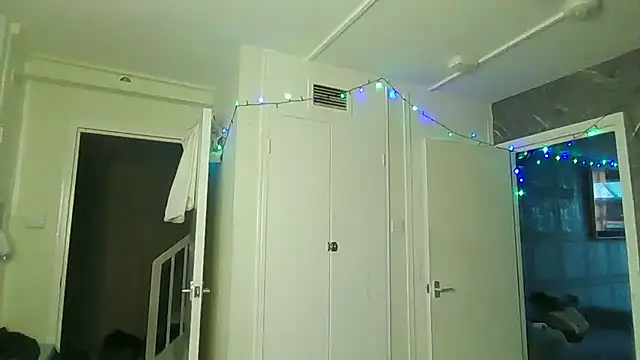 MilkyMarie1 online show from December 5, 9:52 am