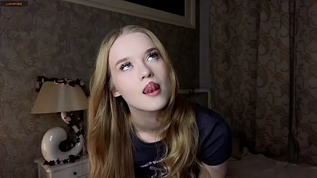 Emma Frosty online show from October 24, 7:13 pm