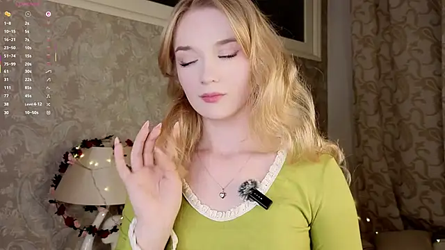 Emma Frosty online show from May 5, 9:40 pm