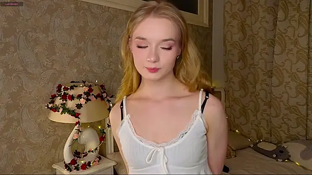 Emma Frosty online show from February 20, 9:50 pm