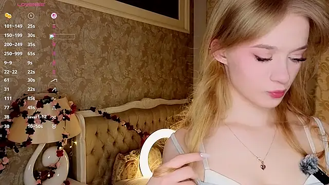 Emma Frosty online show from March 6, 9:32 pm