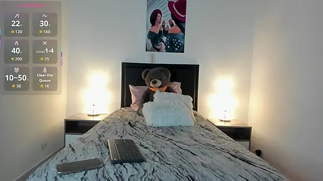 Snapshot of _alana_grey_ chatting on February 3, 12:43 pm alana grey online show from February 3, 12:43 pm