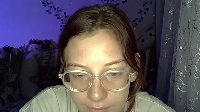 Lily Ember online show from November 27, 6:19 pm