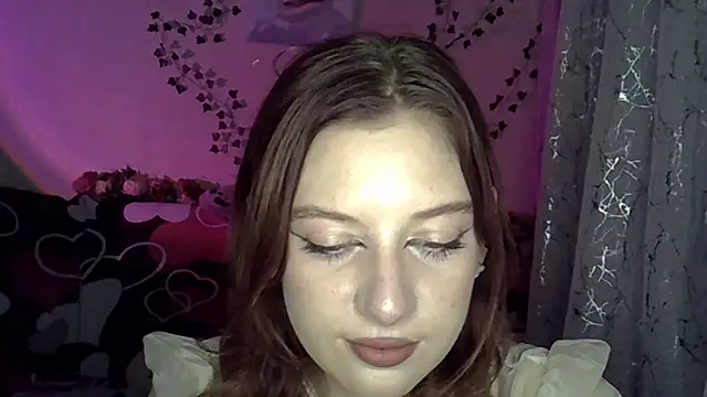 Lily Ember online show from November 17, 5:06 pm