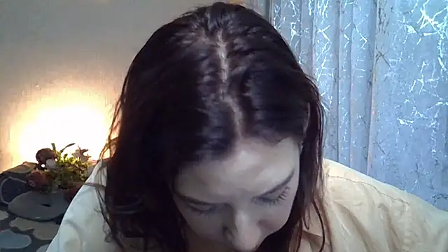 Lily Ember online show from October 8, 10:10 pm