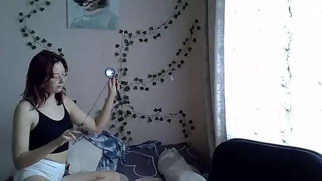 Lily Ember online show from October 13, 10:06 am