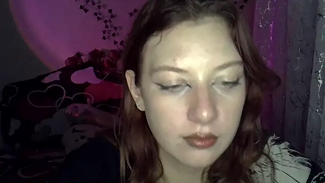 Lily Ember online show from November 12, 7:40 pm