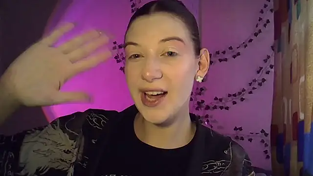 Lily Ember online show from October 17, 10:18 am