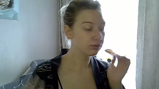 Lily Ember online show from October 3, 10:39 am