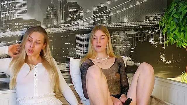 Snapshot of ChristyMarshall chatting on November 6, 4:00 pm ChristyMarshall online show from November 6, 4:00 pm