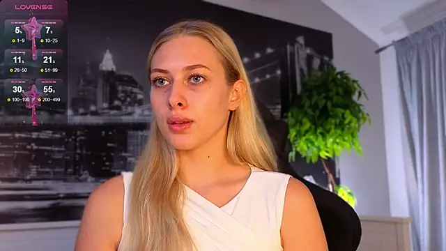 Snapshot of ChristyMarshall chatting on October 1, 4:44 pm ChristyMarshall online show from October 1, 4:44 pm