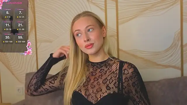 Snapshot of ChristyMarshall chatting on October 8, 4:29 pm ChristyMarshall online show from October 8, 4:29 pm