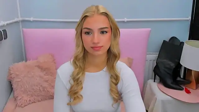 Snapshot of EvetteRose chatting on September 26, 4:14 pm EvetteRose online show from September 26, 4:14 pm