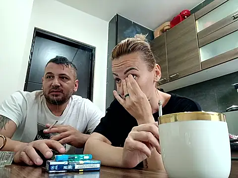 Snapshot of Aly-john1985 chatting on September 10, 6:34 am Aly-john1985 online show from September 10, 6:34 am