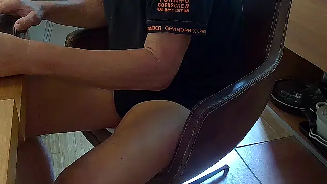 Unique X perience online show from October 6, 11:33 am