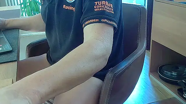 Unique X perience online show from October 30, 12:03 pm