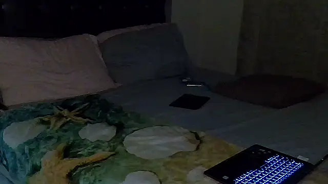 Unique X perience online show from April 23, 4:52 am