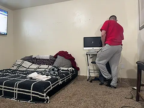 bubblebuttslut95 online show from April 2, 6:31 am