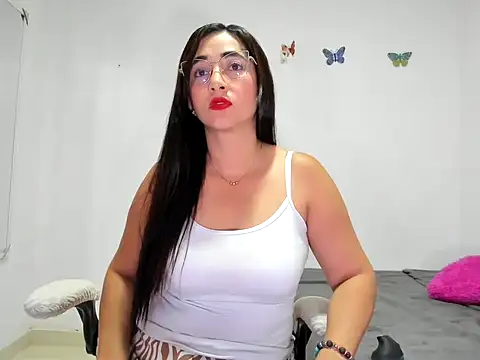 TamiDesire online show from September 17, 11:18 pm