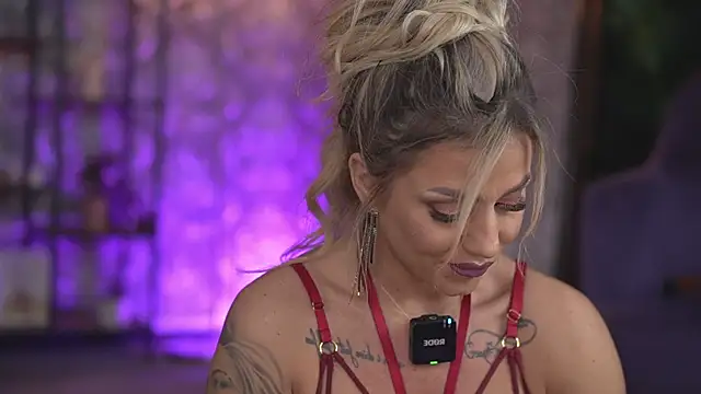 AlmaVelia online show from September 19, 7:07 pm