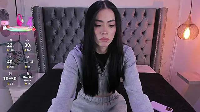 Anya Belth online show from October 29, 7:02 pm