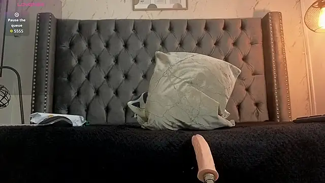 Anya Belth online show from March 31, 7:38 pm