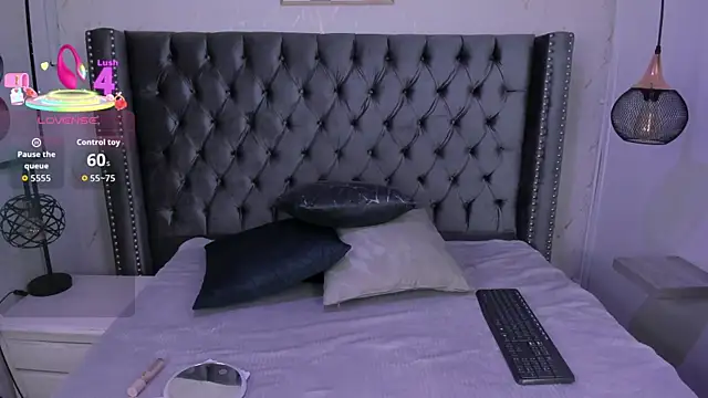 Anya Belth online show from November 1, 8:14 pm