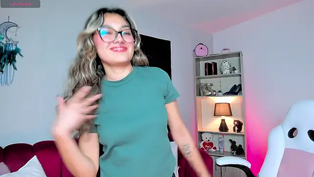 Snapshot of Tatiana_mendoza chatting on October 15, 2:54 am Tatiana mendoza online show from October 15, 2:54 am