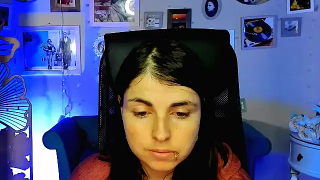 MartaEdams online show from February 25, 6:46 am