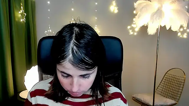 MartaEdams online show from December 17, 6:29 am