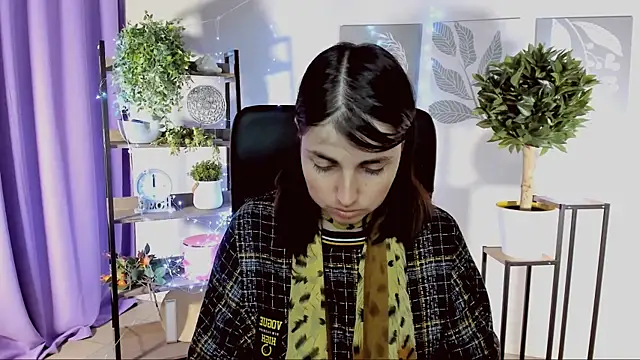 MartaEdams online show from April 8, 6:26 am