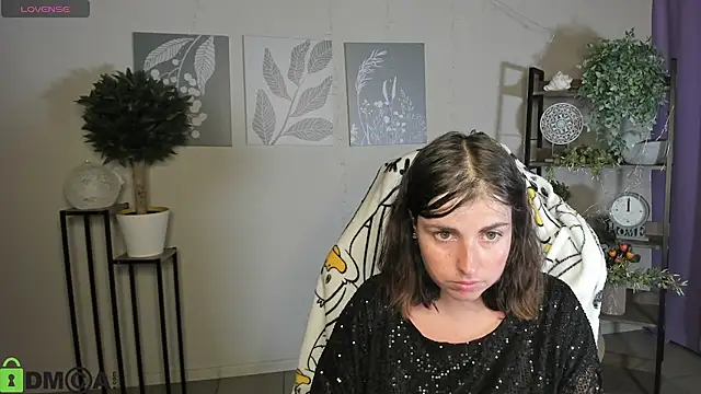 Snapshot of MartaEdams chatting on July 14, 10:21 am MartaEdams online show from July 14, 10:21 am